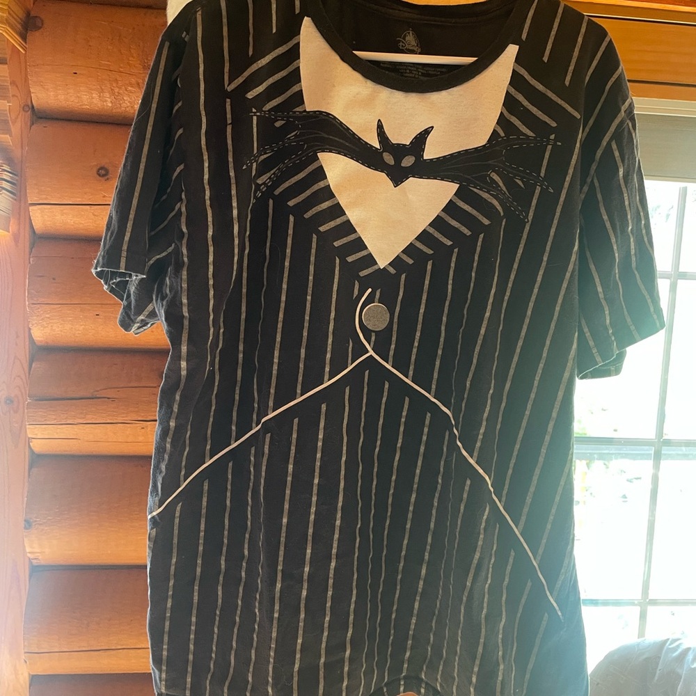 Nightmare before Christmas men’s Graphic T-Shirt size 2 XL